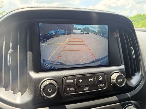 Used 2017 Chevrolet Colorado Z71 AWD/4WD image 11