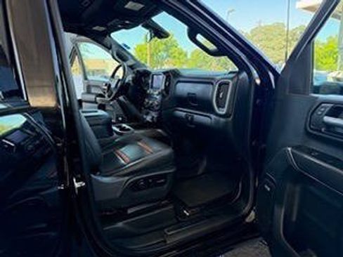 Used 2022 GMC Sierra 3500 AT4 w/ AT4 Preferred Package AWD/4WD image 10
