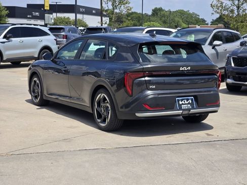 New 2026 Kia K4 EX FWD image 3