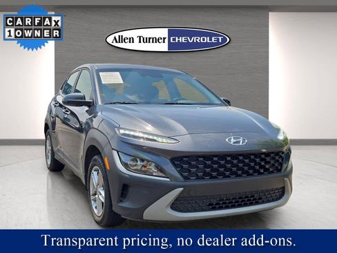 Used 2022 Hyundai Kona SE FWD image 2