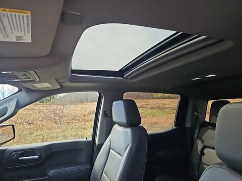 Used 2020 GMC Sierra 1500 SLT w/ SLT Premium Package image 16