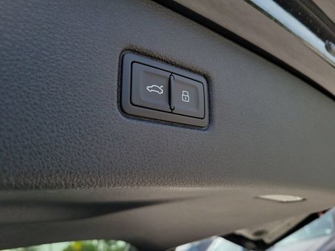 New 2026 Audi SQ7 Premium Plus AWD/4WD image 30