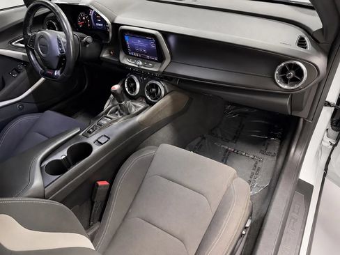Used 2020 Chevrolet Camaro SS RWD image 21