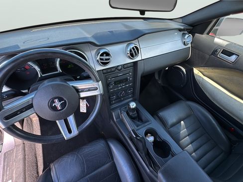 Used 2006 Ford Mustang GT RWD image 14