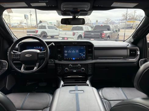 Used 2025 Ford F350 Platinum image 35