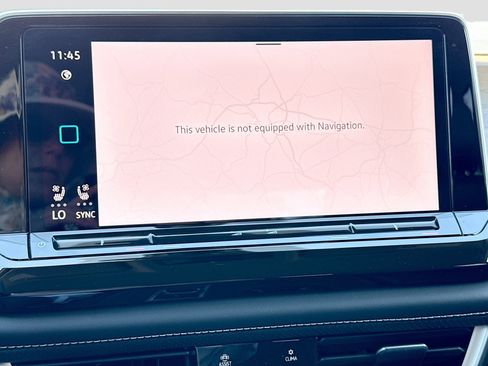 Used 2025 Volkswagen Atlas SE FWD image 30