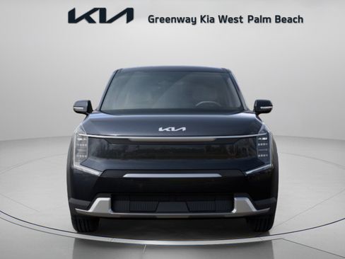 New 2026 Kia EV9 Light RWD image 2