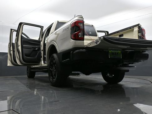 New 2025 Ford Ranger Lariat w/ FX4 Off-Road Package image 40