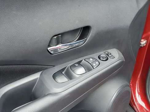 Used 2023 Nissan Kicks SV image 17