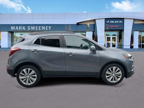 Used 2020 Buick Encore Preferred w/ Safety Package FWD image 31