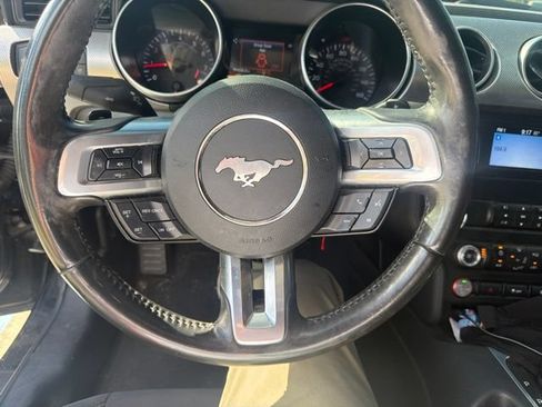 Used 2019 Ford Mustang GT RWD image 10