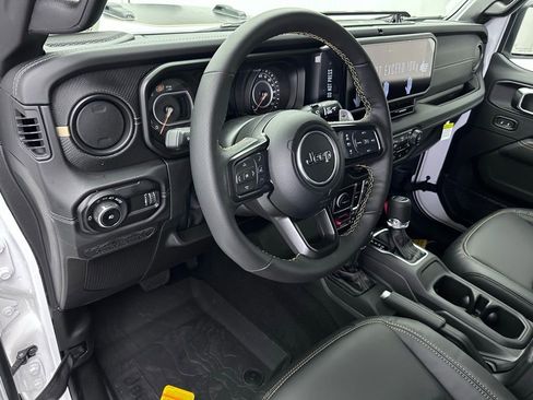 New 2025 Jeep Wrangler Unlimited Rubicon 392 image 25