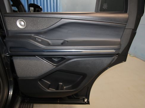 New 2025 Lincoln Navigator Reserve w/ Jet Appearance Package image 23