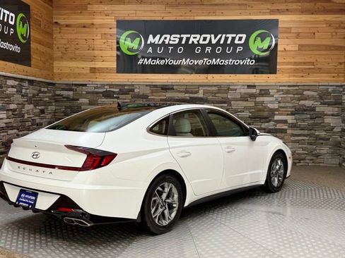 Used 2022 Hyundai Sonata SEL w/ Convenience Package FWD image 9