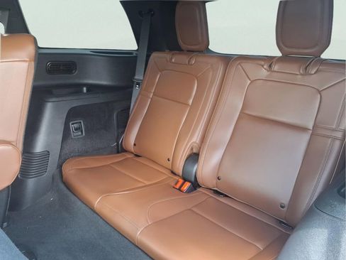 Used 2022 Lincoln Aviator Reserve w/ Equipment Group 201A AWD/4WD image 12
