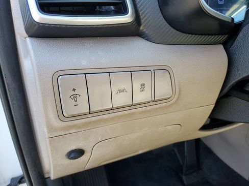 Used 2021 Hyundai Tucson SE FWD image 11