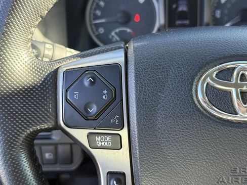 Used 2018 Toyota Tacoma SR5 image 16