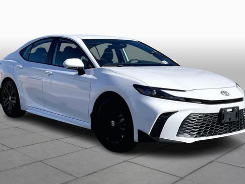 Certified 2026 Toyota Camry SE image 2