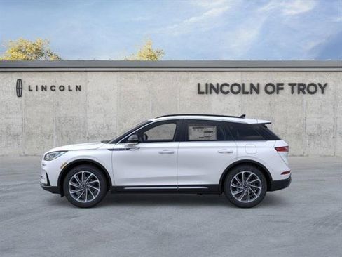 New 2026 Lincoln Corsair Premiere image 3