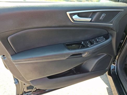 Used 2016 Ford Edge SEL w/ Equipment Group 201A FWD image 12