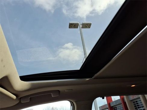 Certified 2022 Nissan Rogue SL w/ SL Premium Package image 16