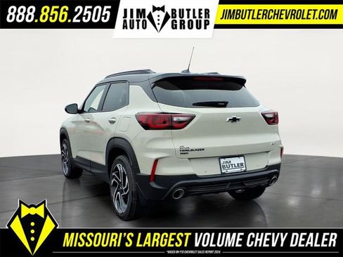 New 2026 Chevrolet TrailBlazer RS w/ Convenience Package AWD/4WD image 2