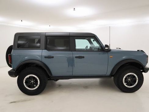 Used 2021 Ford Bronco Badlands image 2