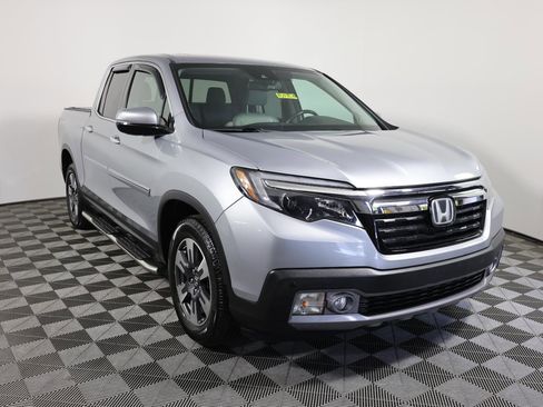 Used 2017 Honda Ridgeline RTL-E image 3