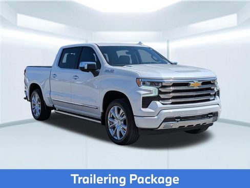 Used 2024 Chevrolet Silverado 1500 High Country w/ High Country Premium Package AWD/4WD image 9