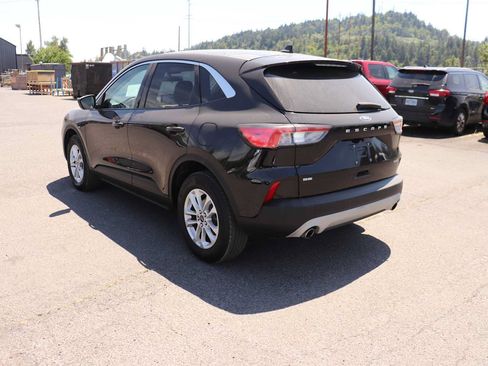 Used 2021 Ford Escape SE w/ Convenience Package AWD/4WD image 7