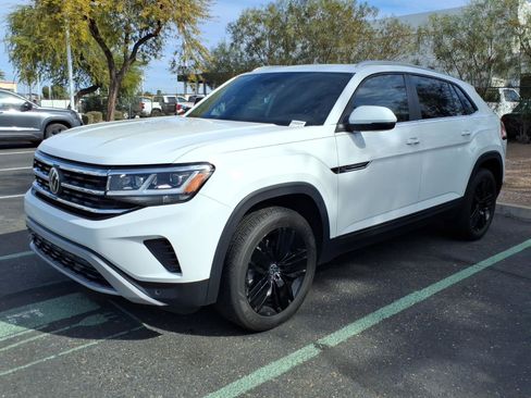 Certified 2023 Volkswagen Atlas Cross Sport SE w/ Panoramic Sunroof Package image 1