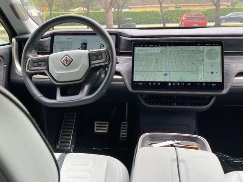 Used 2023 Rivian R1S Adventure image 25