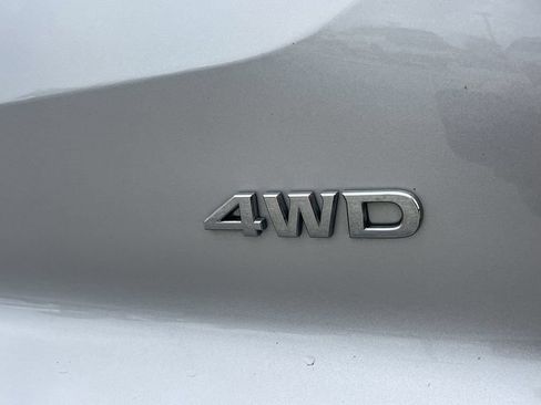Used 2025 Nissan Pathfinder SV AWD/4WD image 20
