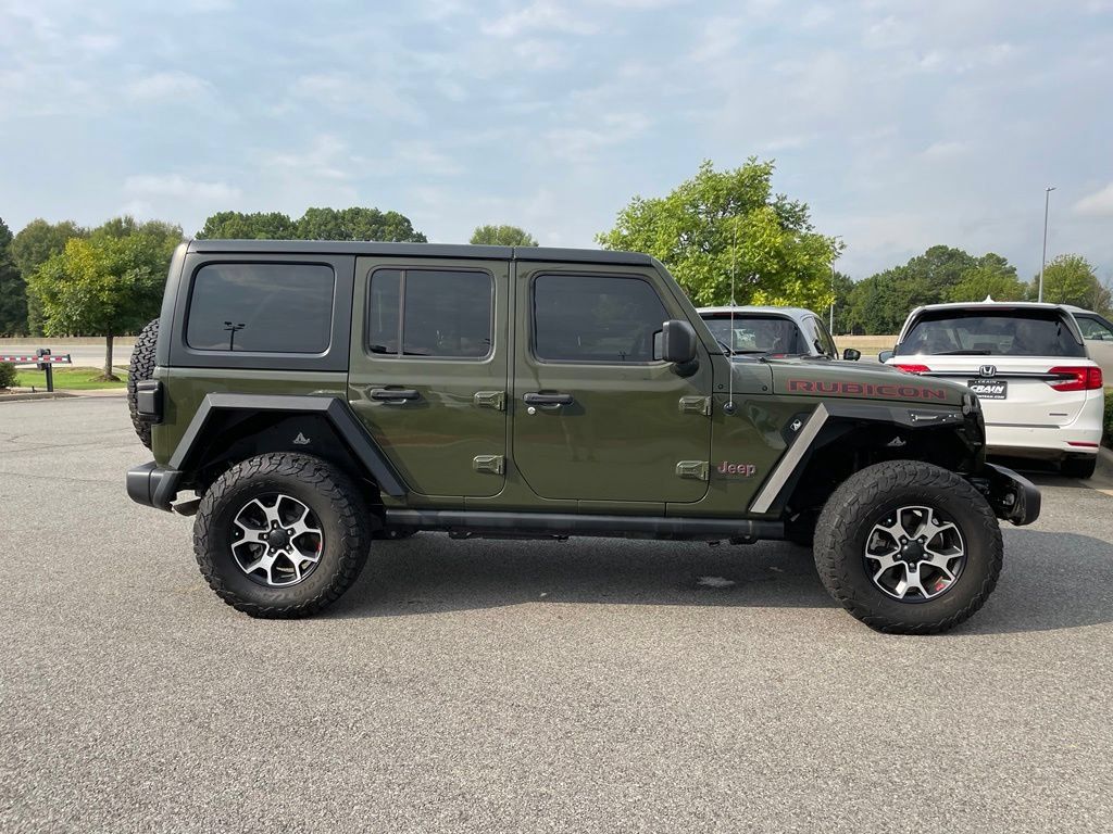 Used 2022 Jeep Wrangler Unlimited Rubicon w/ Cold Weather Group AWD/4WD image 9