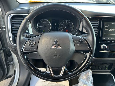 Used 2020 Mitsubishi Outlander LE image 20