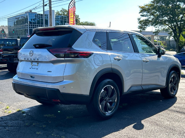 Certified 2025 Nissan Rogue SV AWD/4WD image 2