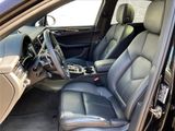 Certified 2025 Porsche Macan image 5