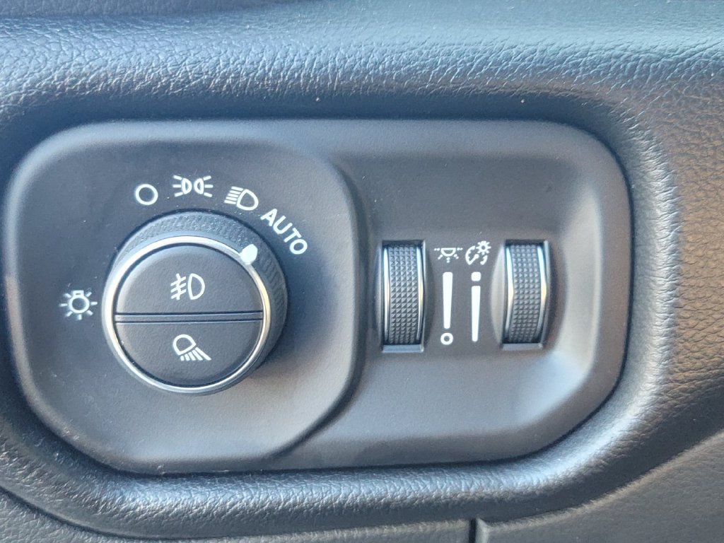 Used 2023 RAM 1500 Laramie AWD/4WD image 32