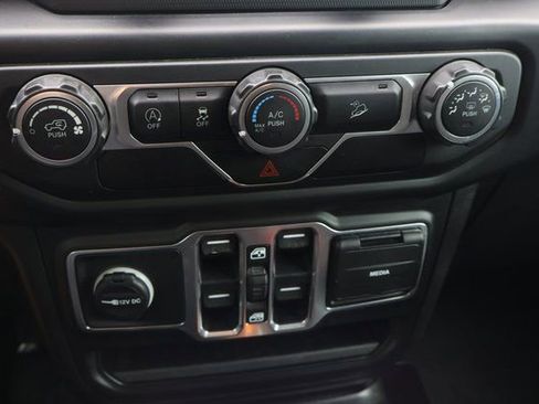 Used 2020 Jeep Wrangler Unlimited Sport S image 24