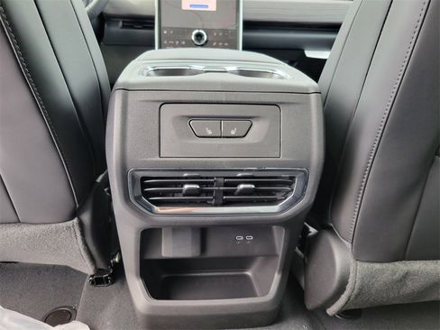 New 2025 GMC Sierra EV Denali image 29