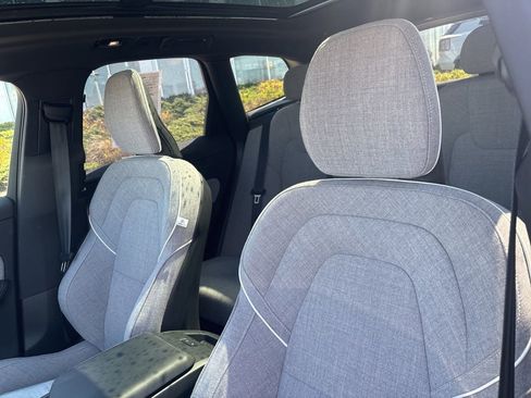 Used 2024 Volvo XC60 T8 Ultimate w/ Protection Package Premier image 18