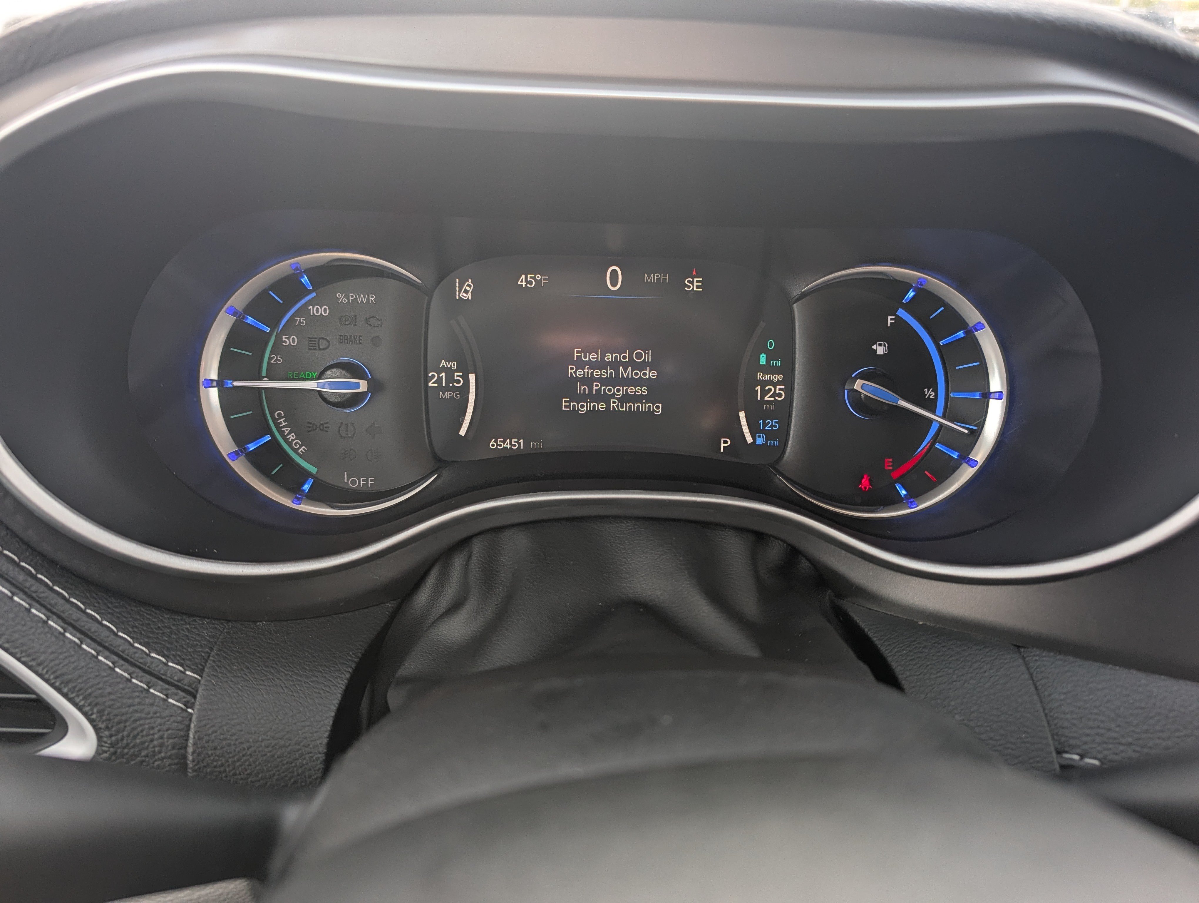 Used 2023 Chrysler Pacifica Touring-L FWD image 28