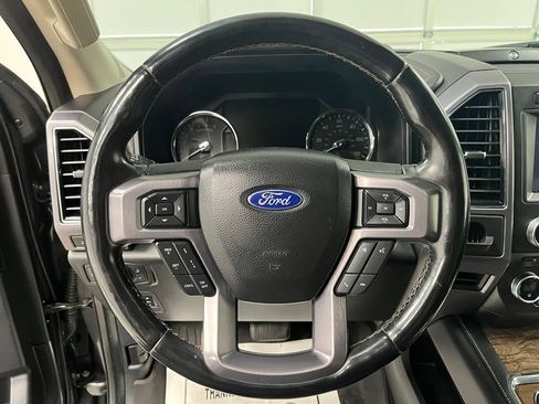 Used 2018 Ford Expedition Max Platinum AWD/4WD image 27