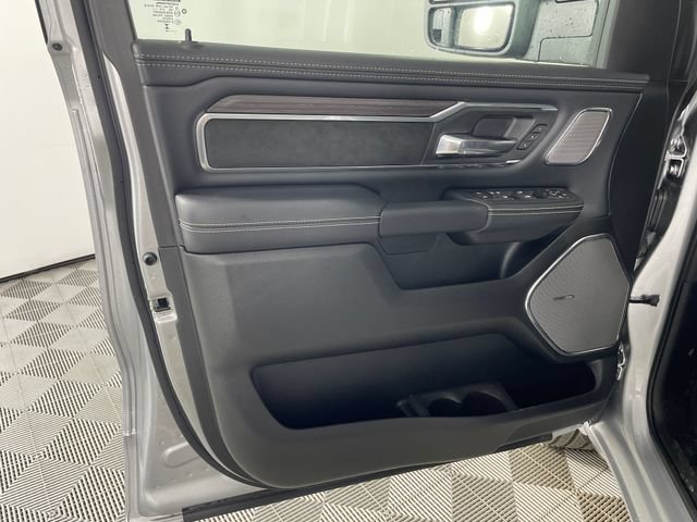 New 2026 RAM 1500 Laramie AWD/4WD image 5