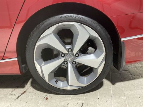 Used 2018 Honda Accord Touring image 8