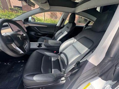 Used 2023 Tesla Model 3 Standard Range image 12