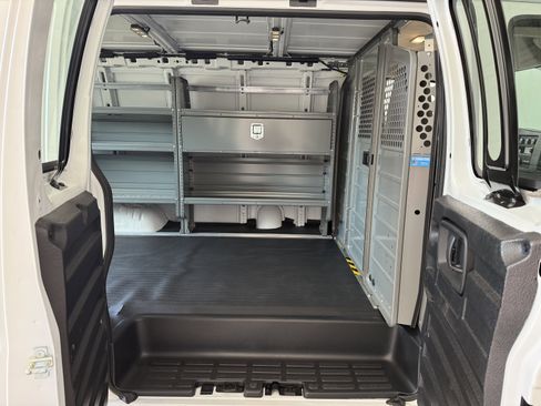 New 2025 Chevrolet Express 3500 w/ Driver Convenience Package image 32