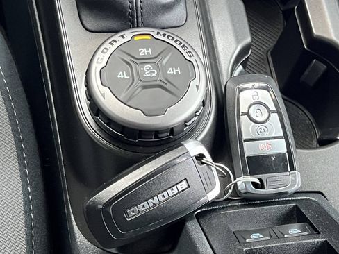 Used 2023 Ford Bronco Outer Banks AWD/4WD image 28