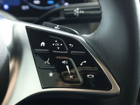 Certified 2025 Mercedes-Benz GLC 300 image 12