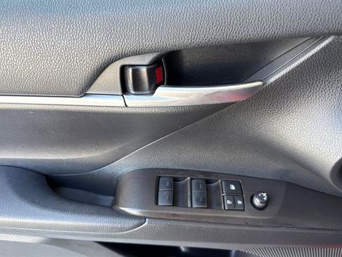 Used 2024 Toyota Camry SE w/ Cold Weather Package image 10